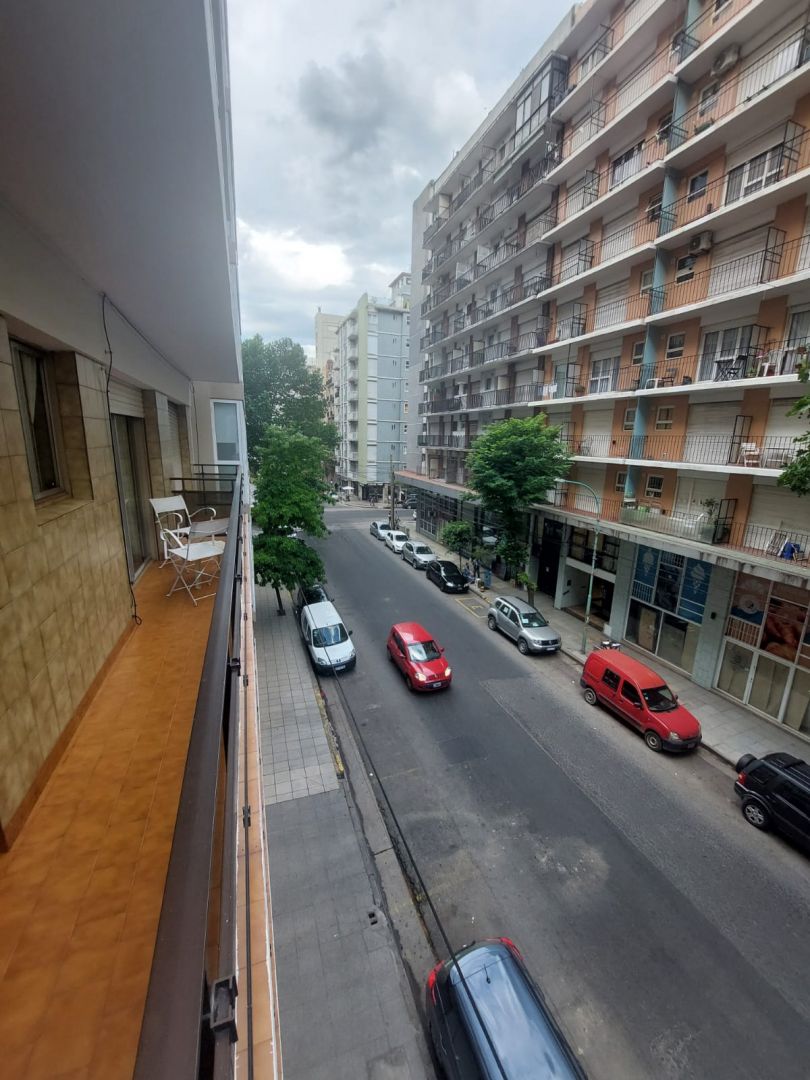 Departamento en alquiler temporario 2 ambientes con balcón - Plaza Colón - foto 5